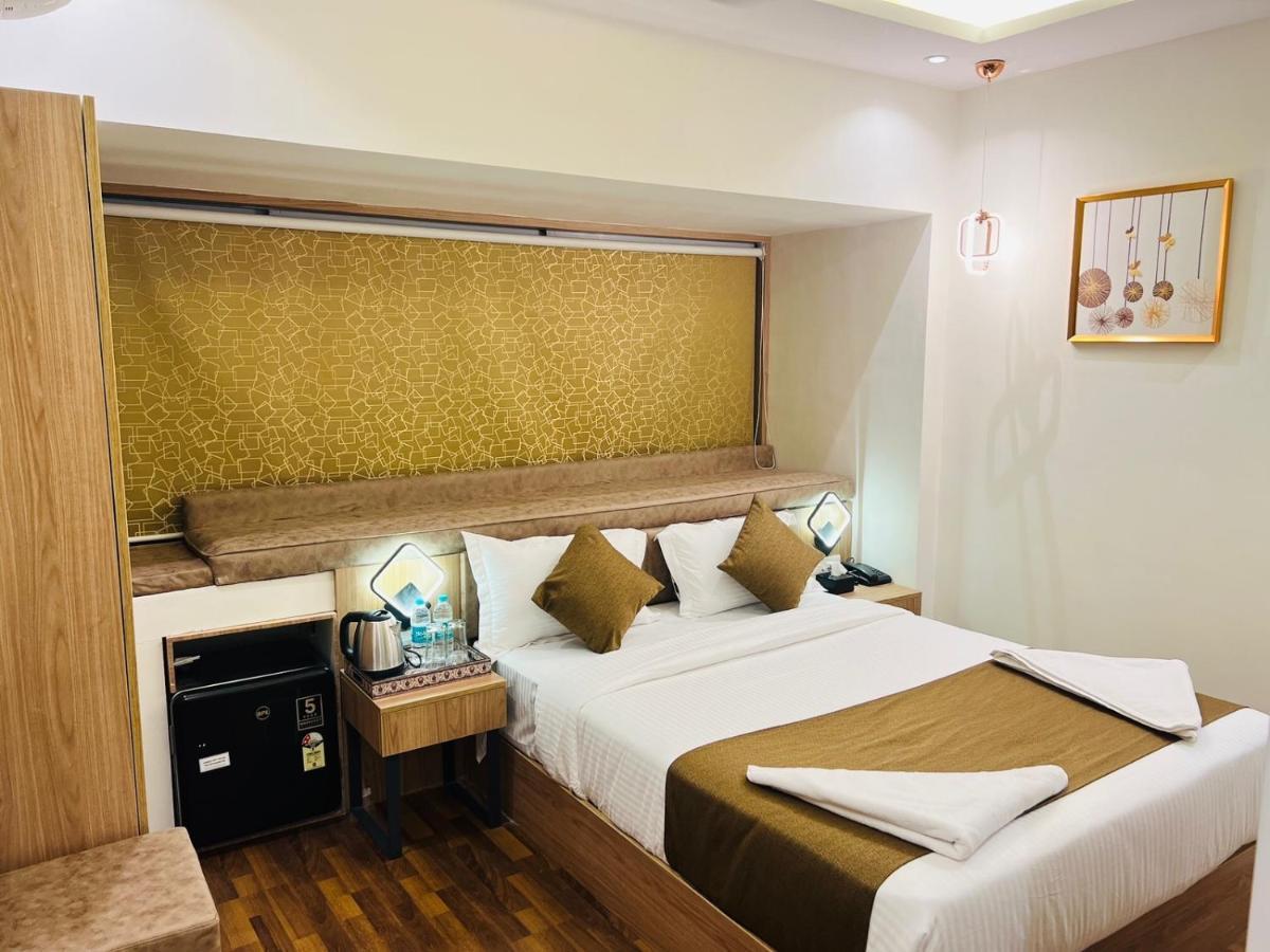 Hotel Larmont Luxury Mumbai  Buitenkant foto