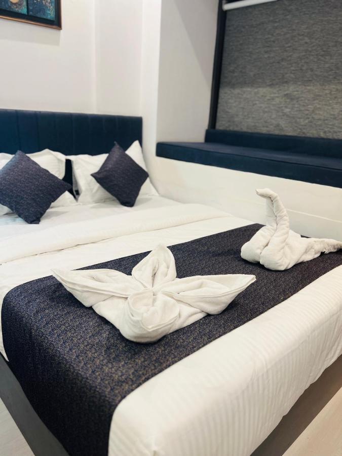 Hotel Larmont Luxury Mumbai  Buitenkant foto
