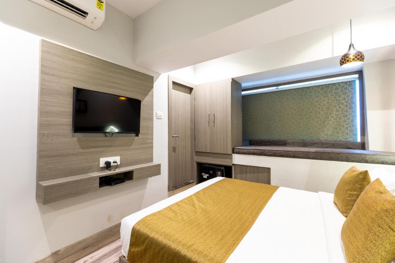 Hotel Larmont Luxury Mumbai  Buitenkant foto