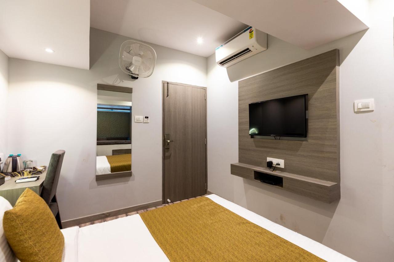 Hotel Larmont Luxury Mumbai  Buitenkant foto