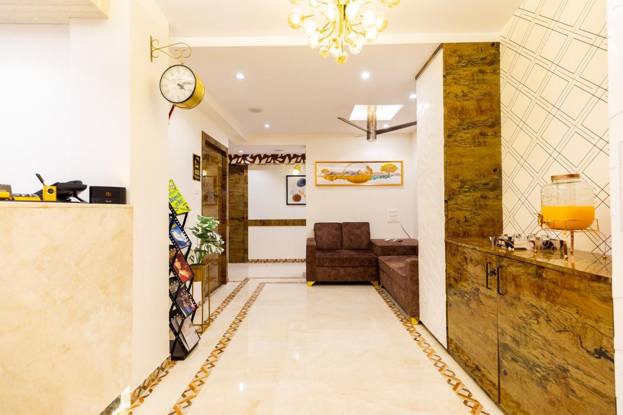 Hotel Larmont Luxury Mumbai  Buitenkant foto