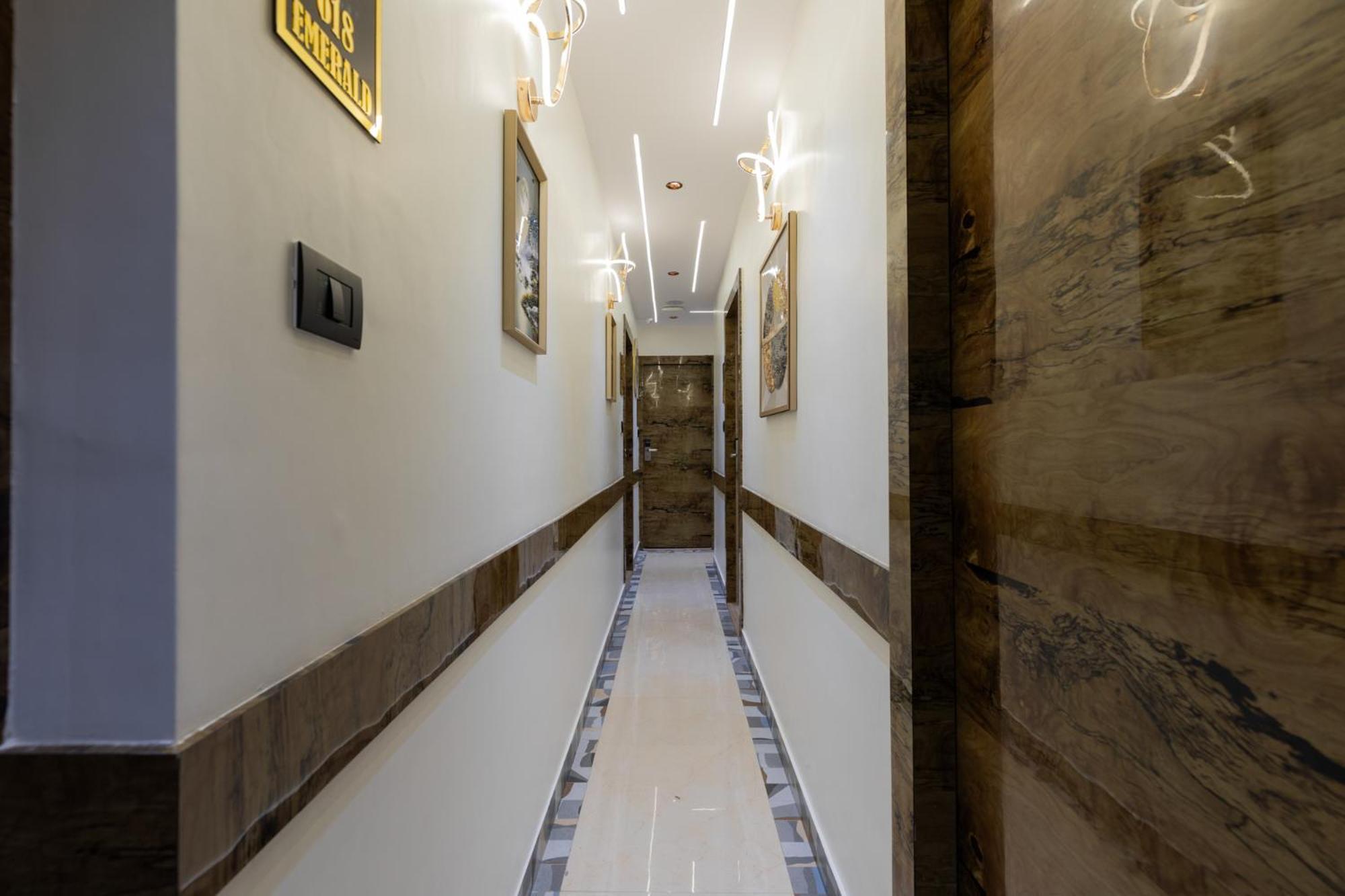 Hotel Larmont Luxury Mumbai  Buitenkant foto