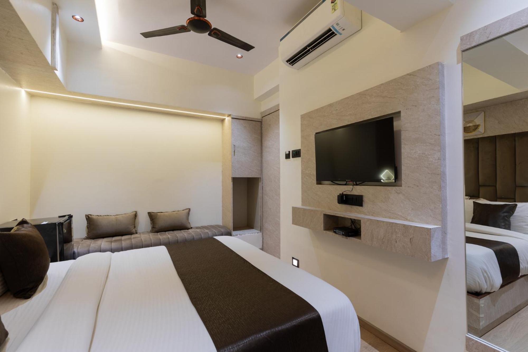 Hotel Larmont Luxury Mumbai  Buitenkant foto