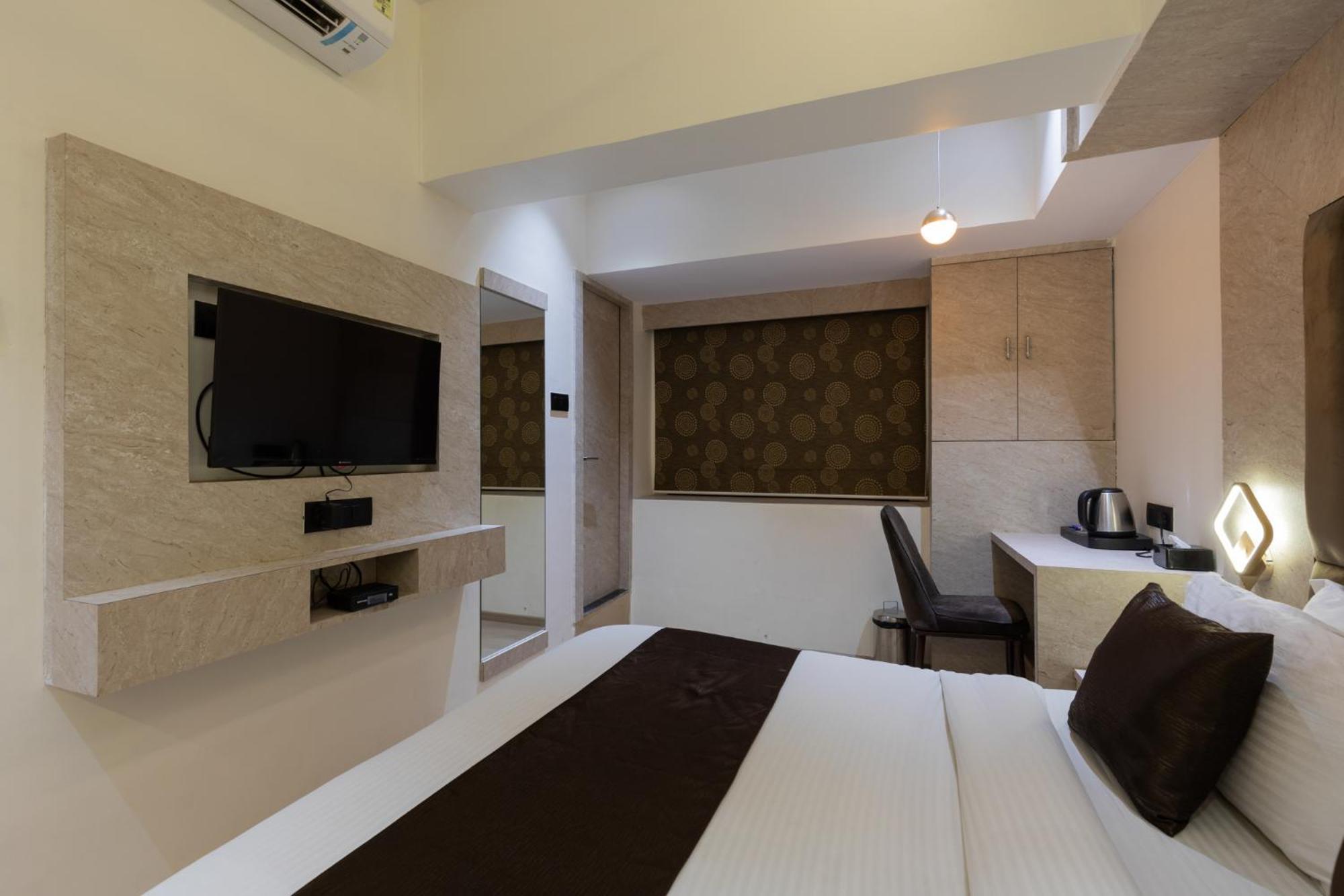 Hotel Larmont Luxury Mumbai  Buitenkant foto