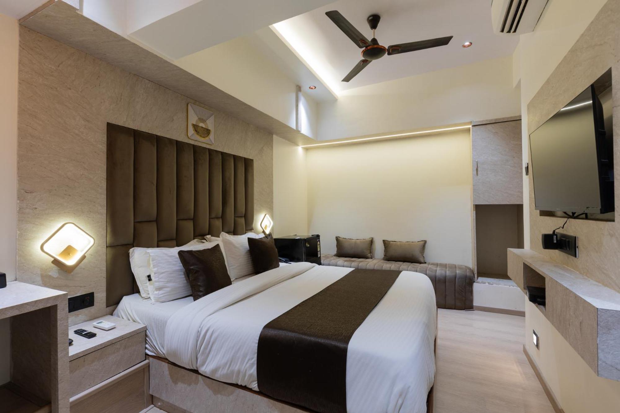 Hotel Larmont Luxury Mumbai  Buitenkant foto