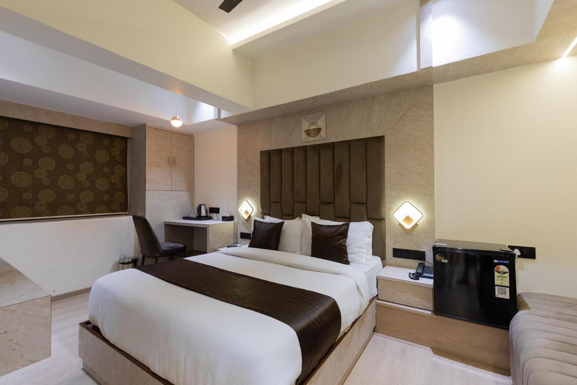 Hotel Larmont Luxury Mumbai  Buitenkant foto